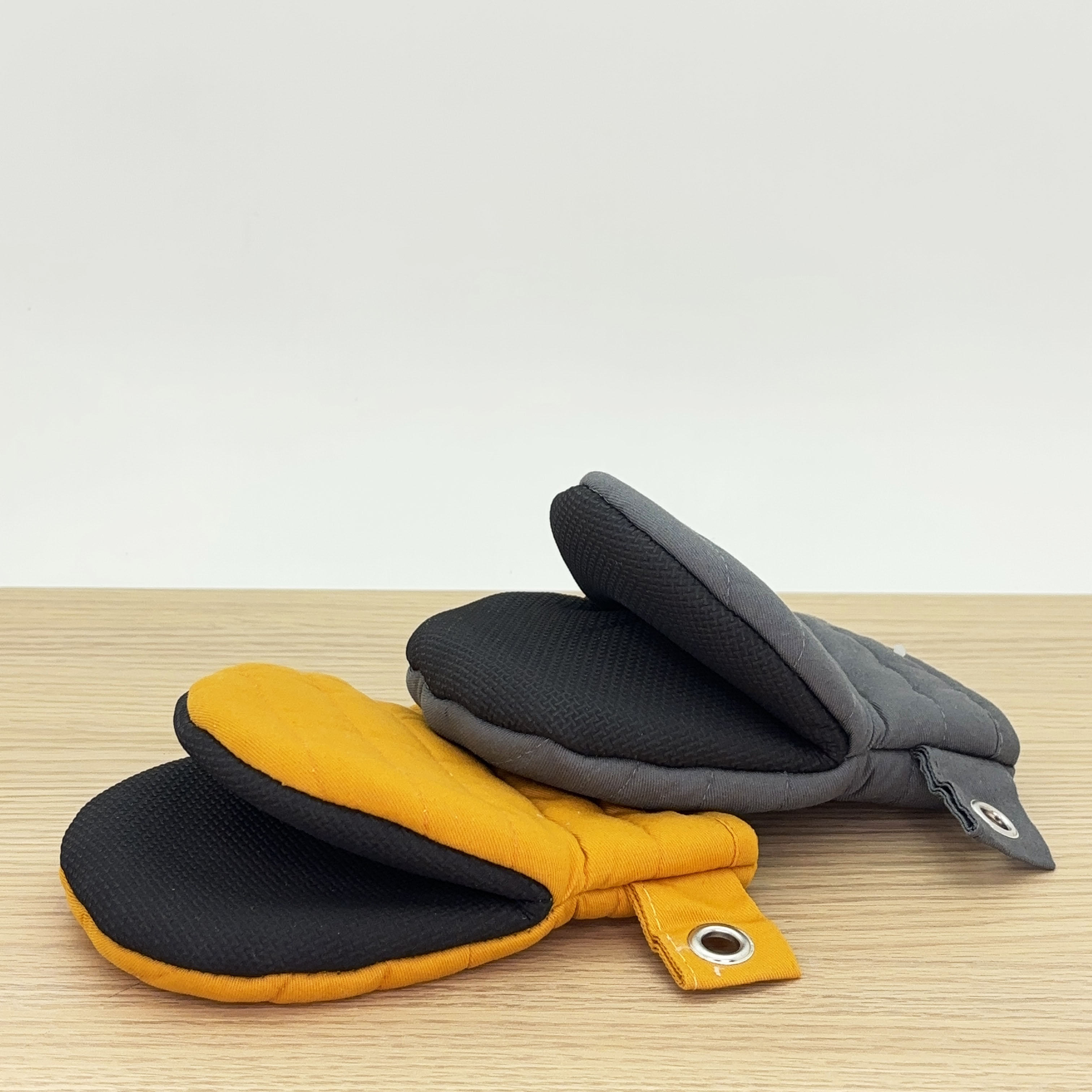 MINI OVEN MITTINS